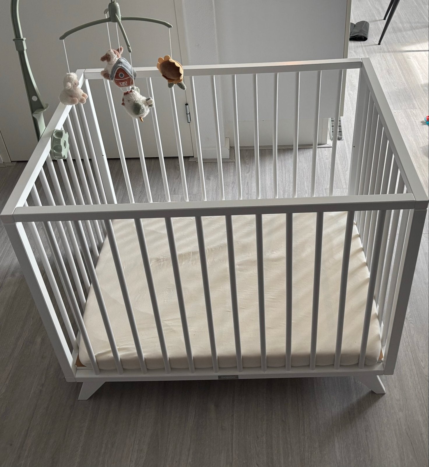 Bopita box 76x100 met matras, hoeslaken en muziekdoos, Ophalen, Zo goed als nieuw, Rechthoekig