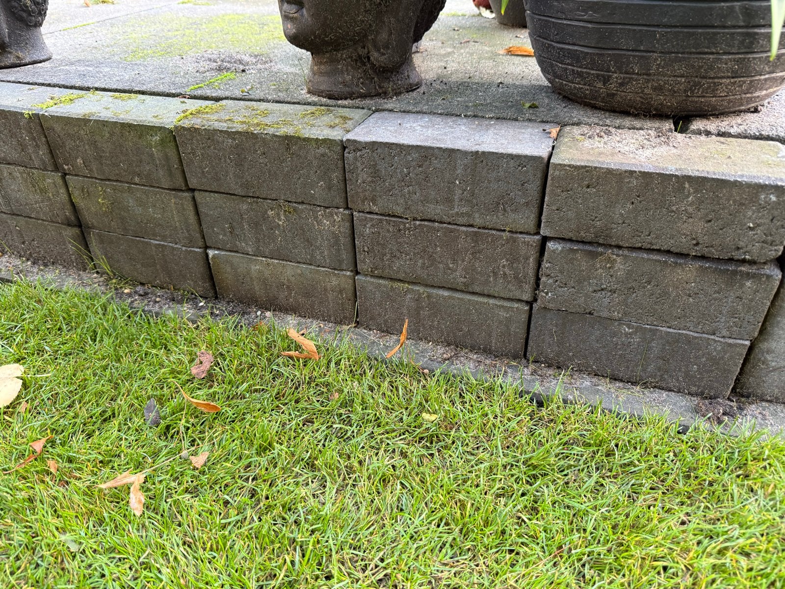 Gratis betonnen klinkers voor tuin of terras, Tuin en Terras, Ophalen, Gebruikt, Klinkers, Minder dan 5 m²