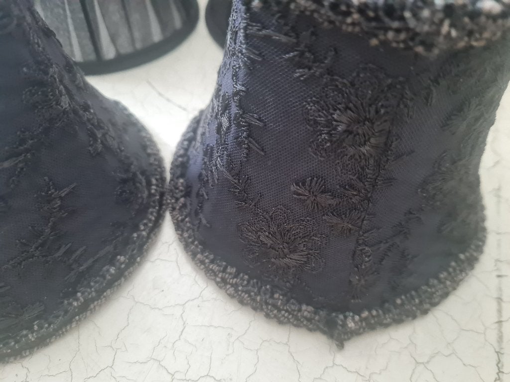 2 zwarte gebloemde klem lampenkapjes p/s 9,95, Heikant 21 Kaatsheuvel, 13 cm, Tafellamp, Zwart