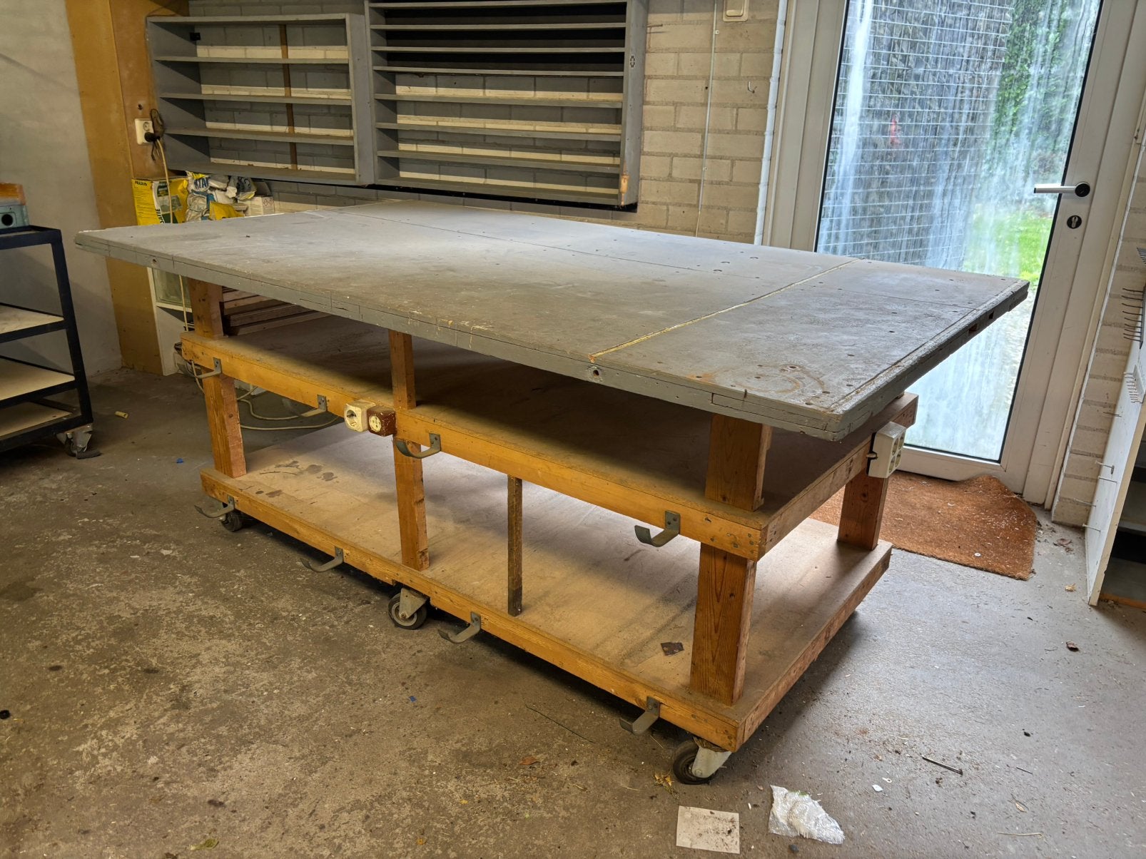 Werkbank met cirkelzaag, Doe-het-zelf en Verbouw, Werkbanken, Ophalen, Gebruikt, 170 cm of meer