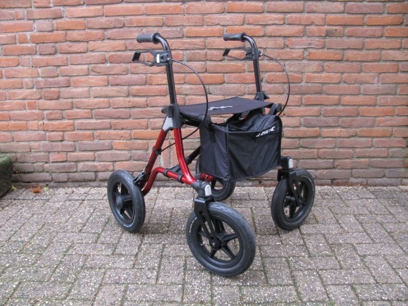 Dietz Taima aluminium rollator met luchtbanden, Ophalen, Opvouwbaar, Zo goed als nieuw