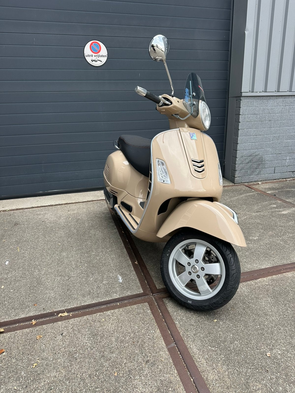 Vespa GTS 125 IGET 2017 9824KM A1, Particulier