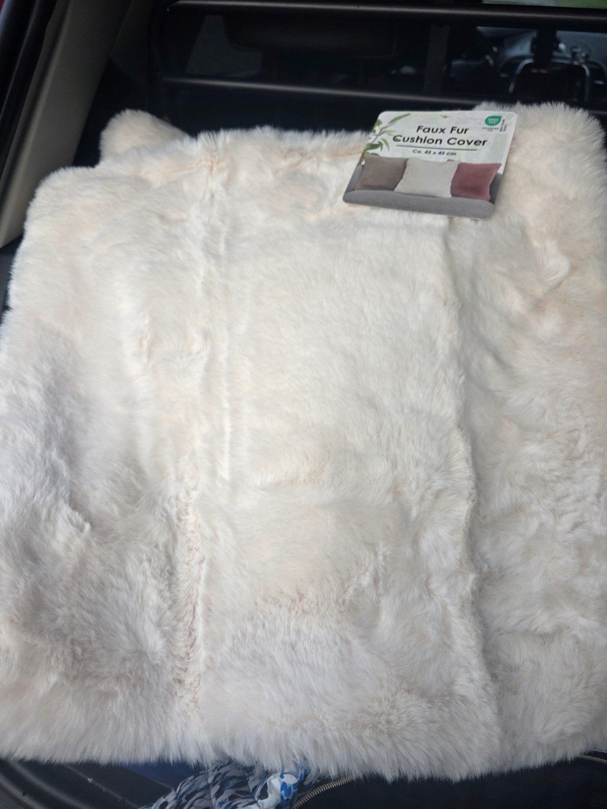 kussenhoes van imitatiebont 4 stuks €12, Ophalen, Nieuw, Wit