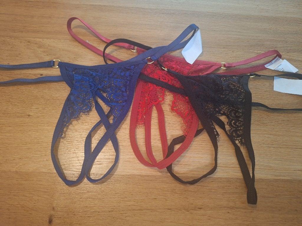 3 dames strings maat m, Kleding | Dames, Ondergoed en Lingerie, Verzenden, Zwart, String