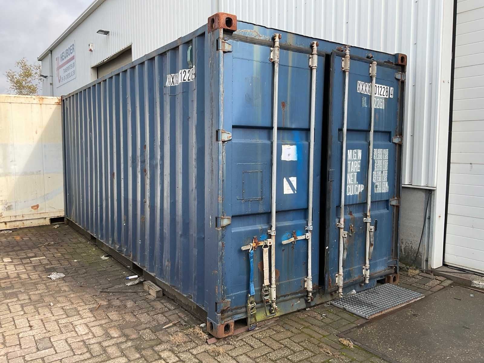Zeecontainer, Zakelijke goederen