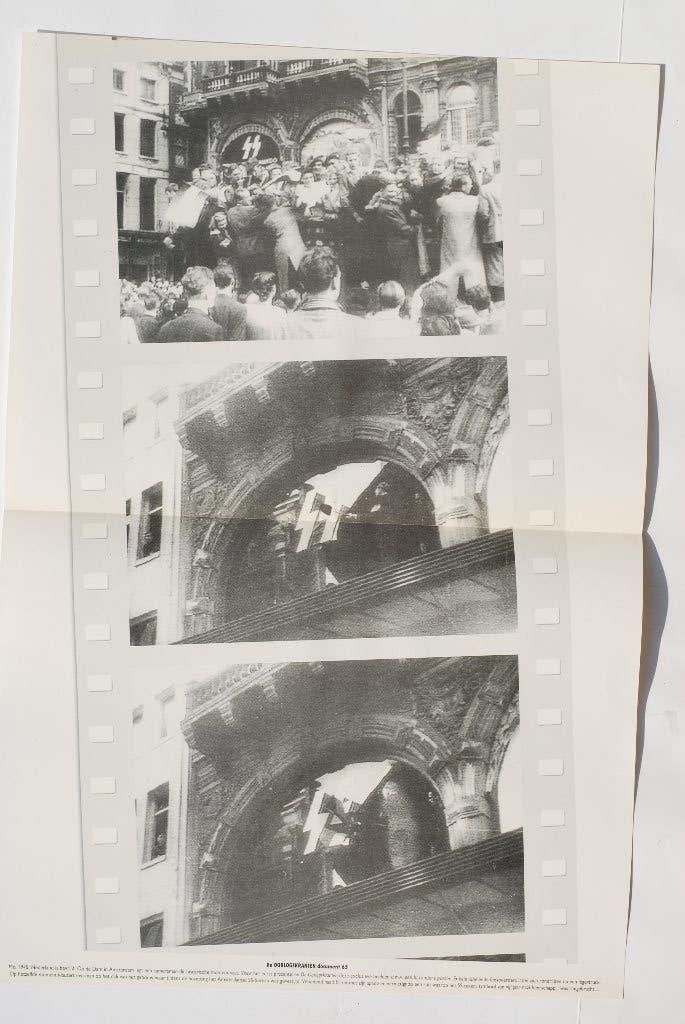 Poster: zeldzaam filmmateriaal bevrijding (Uitgave, 1994), Verzamelen, Militaria | Tweede Wereldoorlog, Zo goed als nieuw, Verzenden