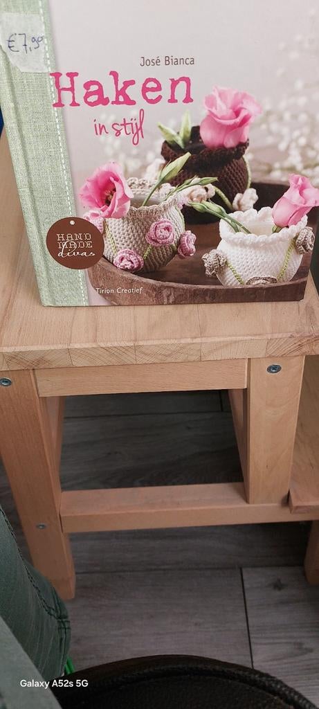 Boek haken in stijl, Boeken, Hobby en Vrije tijd, Ophalen of Verzenden, Zo goed als nieuw, Breien en Haken