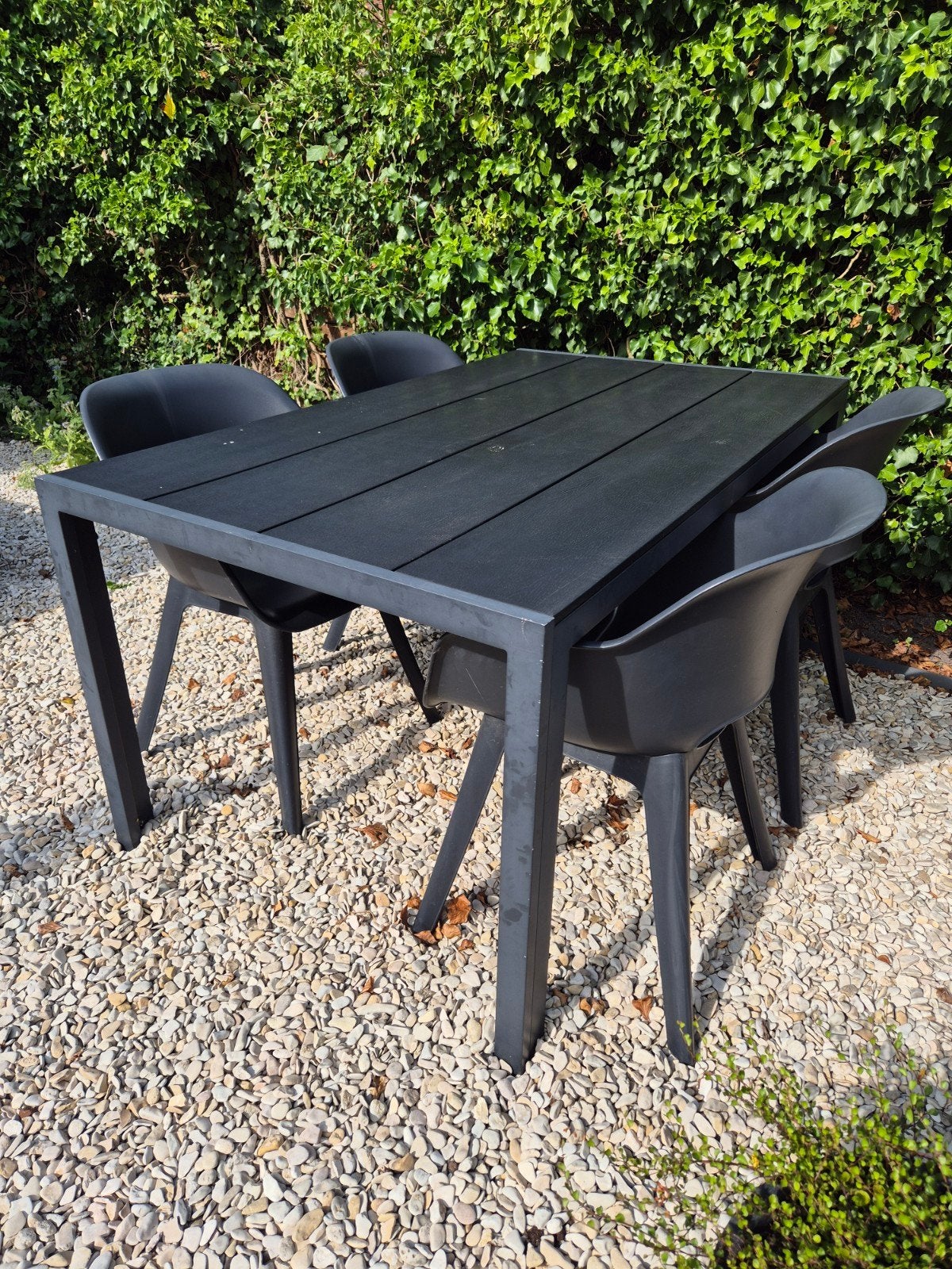 Jutlandia Buitentafel met 4 Kuipstoelen - 150x89,5 cm, Ophalen, Gebruikt, Tuinset, Eettafel