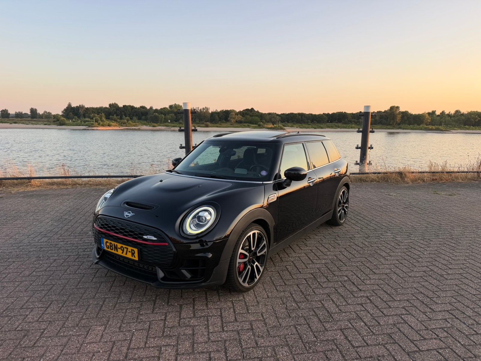 Mini Clubman 2.0 JCW 306pk All4 Aut 2020 Zwart, Automaat, 1998 cc, 1525 kg, 4 cilinders