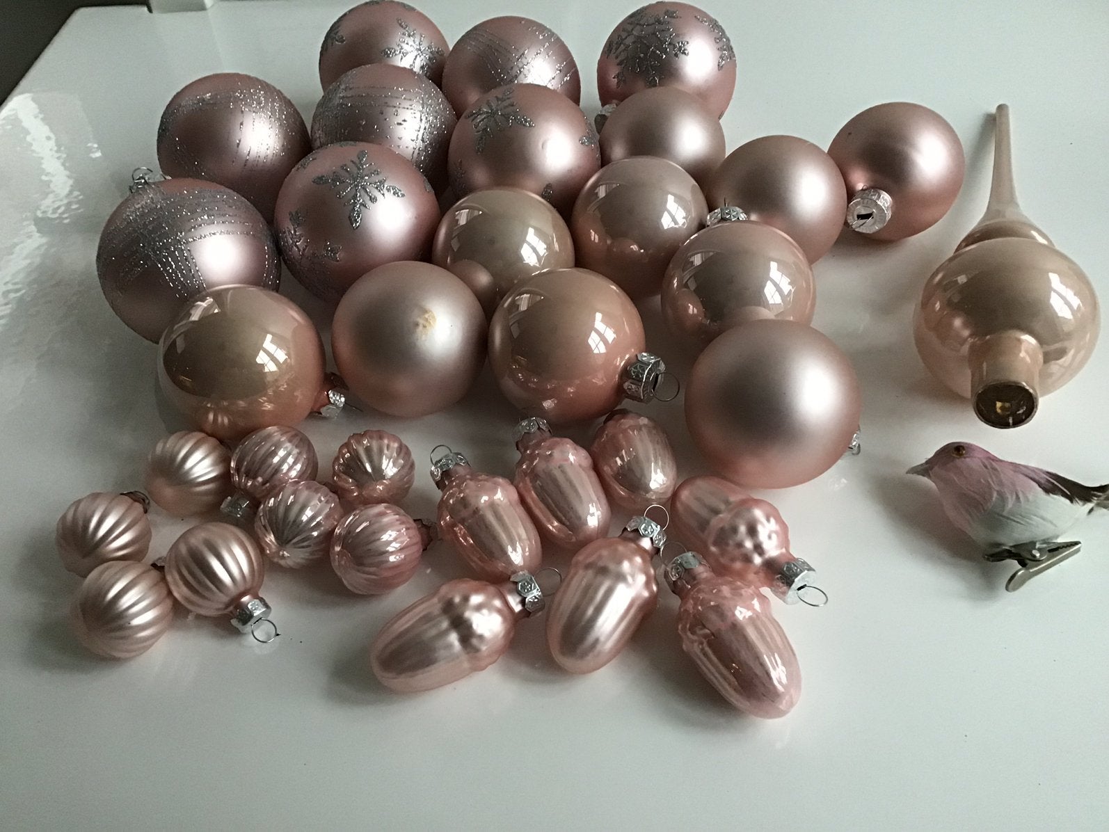 Kerstballen en piek roze, Ophalen, Gebruikt