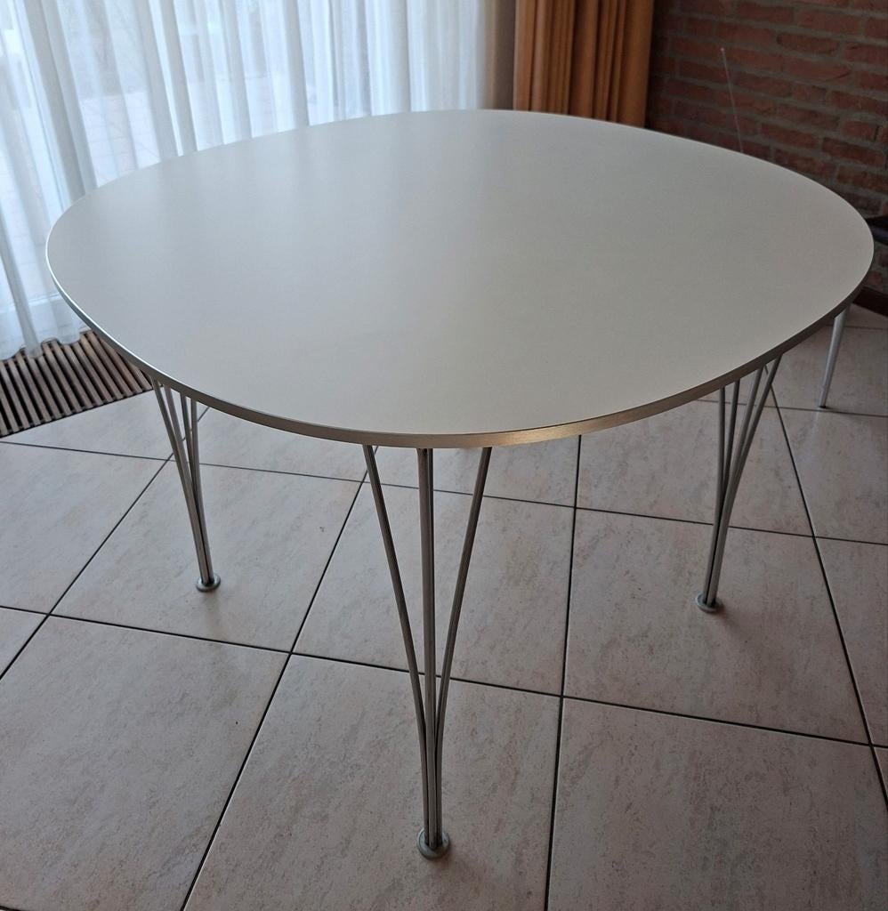 Mooie eettafel Fritz Hansen 100cm  100cm, Ophalen