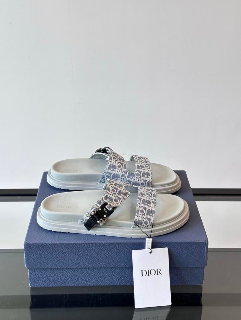 Dior Slippers - Nieuw met label, Ophalen of Verzenden, Zo goed als nieuw