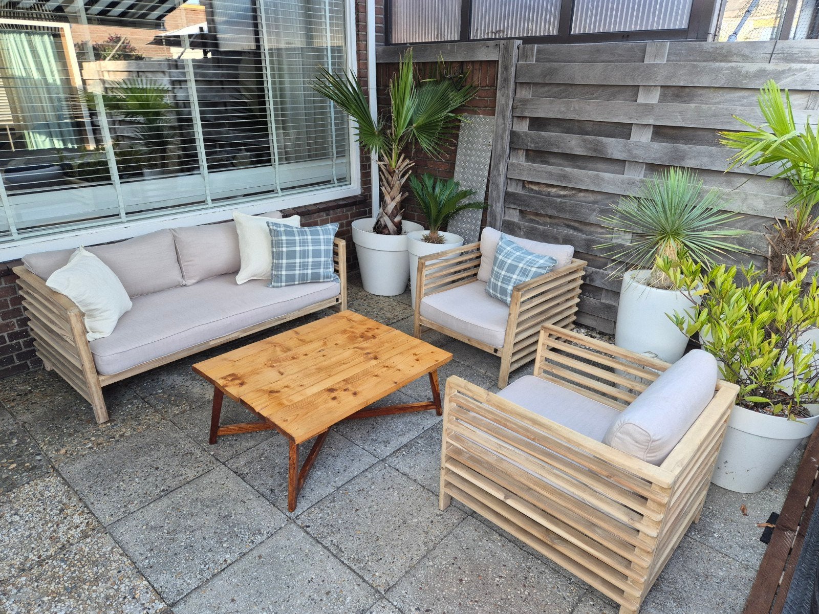 Loungeset Intratuin zandkleur/beige met bank en 2 stoelen, Tuin en Terras, Ophalen, 5 zitplaatsen, Hardhout, Zo goed als nieuw