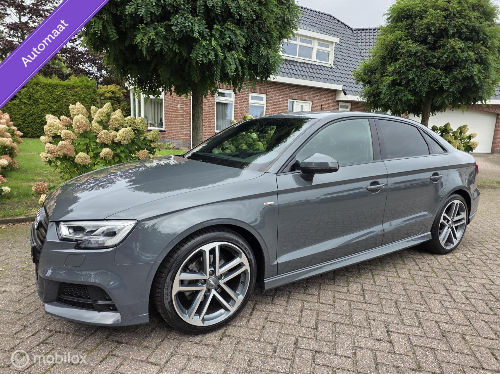 Audi A3 Limousine 30 TFSI Sport S Line/autom/navi/plaatje!, Gebruikt, Origineel Nederlands, Bedrijf, 3 cilinders