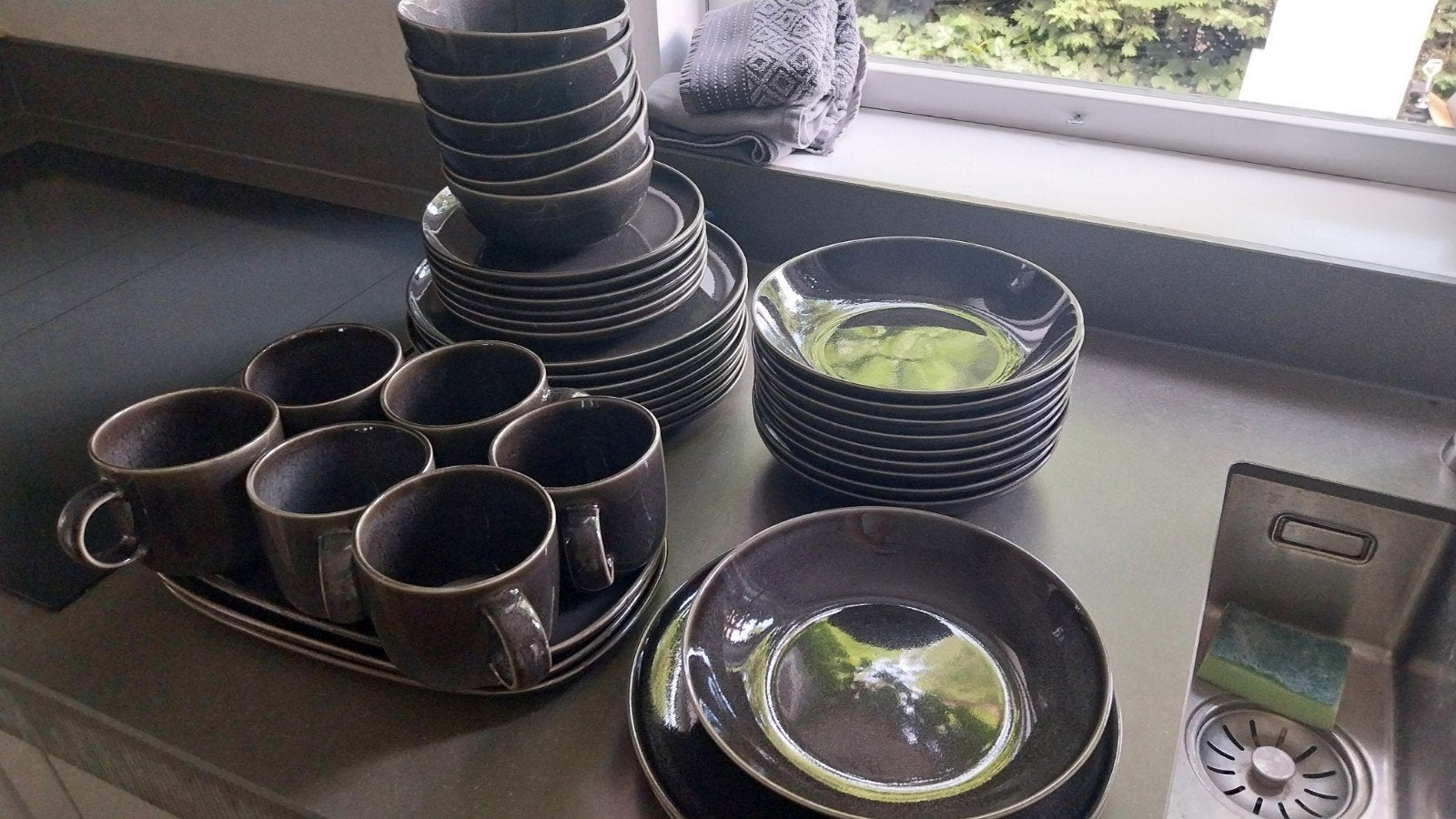 IKEA servies set - borden, kommen en mokken, Ophalen, Gebruikt, Keramiek, IKEA