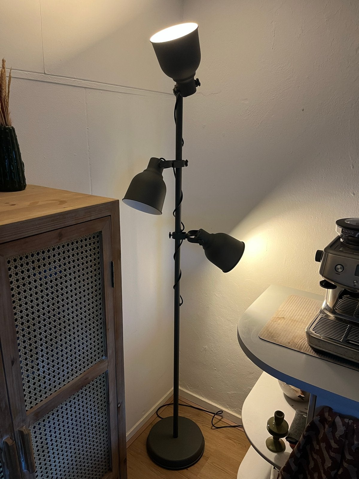 IKEA Hektar staande lamp met 3 verstelbare spots, Ophalen, Gebruikt, E14 (klein), Metaal