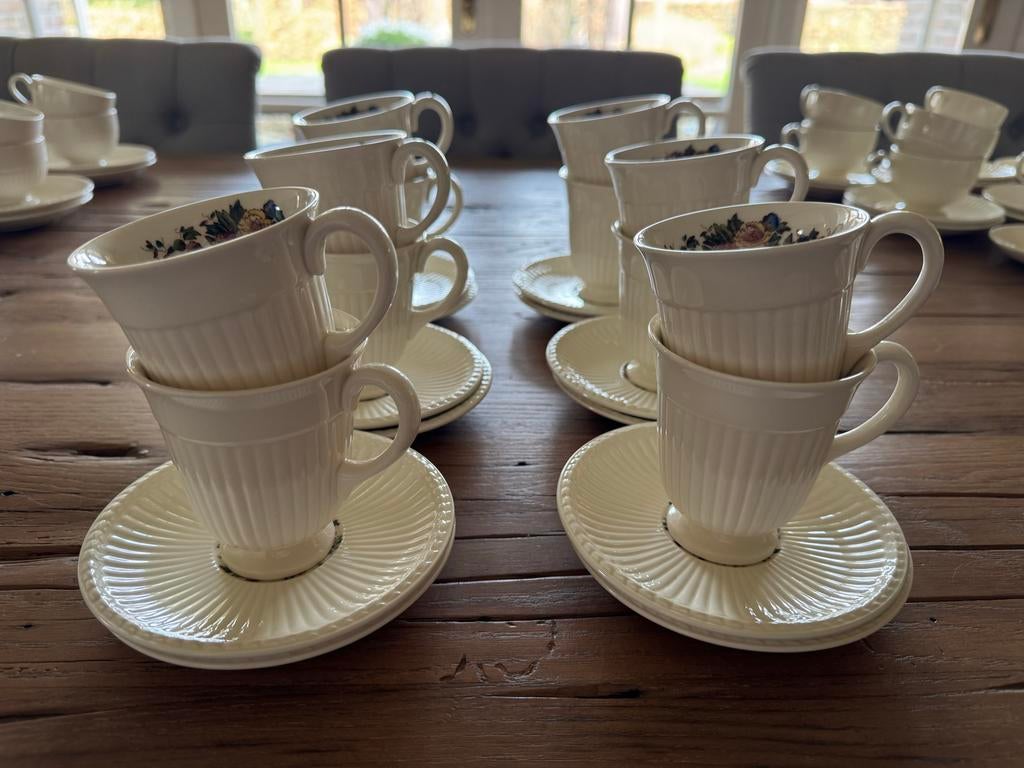 Wedgwood Conway koffiekop en schotel - set van 12, Gebruikt, Ophalen of Verzenden, Wedgwood, Kop(pen) en/of Schotel(s)