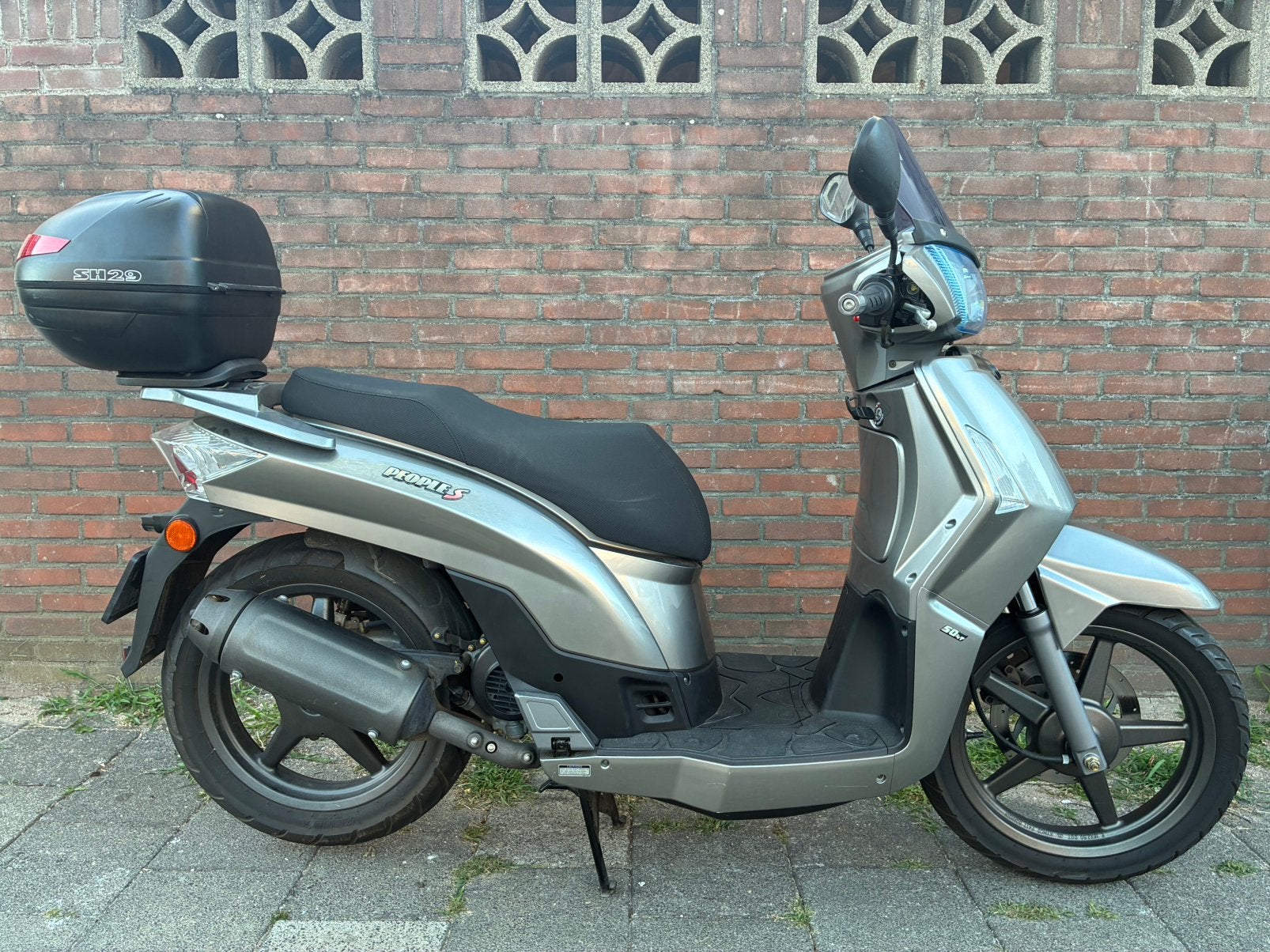 ZEER MOOIE KYMCO PEOPLE S 45 KM MET SLECHTS 2517 KM ! 1E EIG, Fietsen en Brommers, Scooters | Kymco, Ophalen, Maximaal 45 km/u