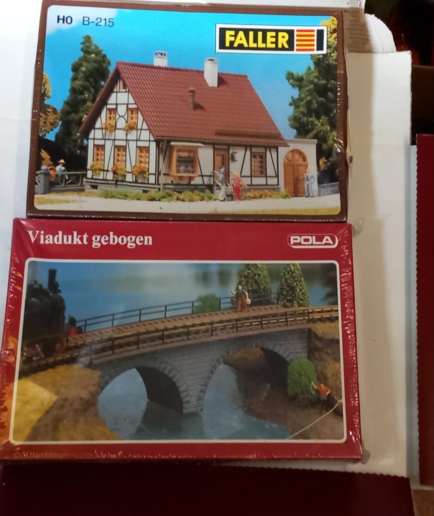 Te koop 50 € voor 6 bouw pakketten  ho, Hobby en Vrije tijd, Overige merken, Verzenden, Gelijkstroom of Wisselstroom, Brug, Tunnel of Gebouw