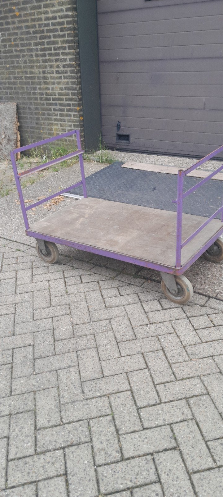 Degelijke magazijn kar /tafelwagen grote wielen, Doe-het-zelf en Verbouw, 100 liter of meer, Ophalen, Transportkar
