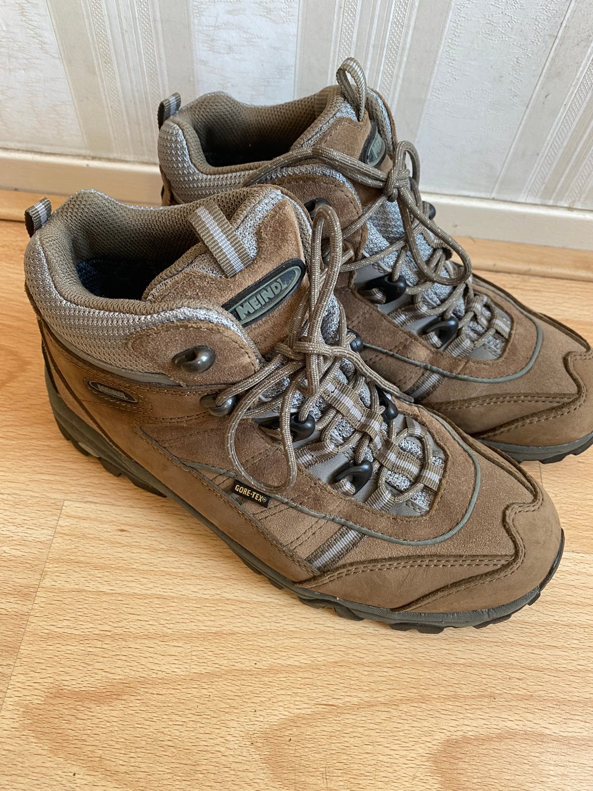 Meindl  Dames Berg- wandelschoenen als nieuw maat 39, Ophalen of Verzenden, Zo goed als nieuw, Schoenen