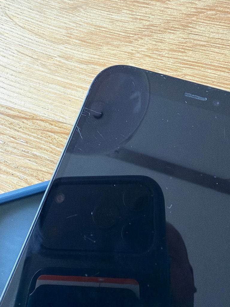 Foto 10 van iPhone 12 zwart 64GB gebruikt goede werking