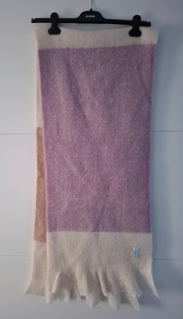 Mooie superzachte sjaal in ecru/zand/lila Cotton Club, Maat 42/44 (L), Nieuw, Ophalen of Verzenden, Sjaal