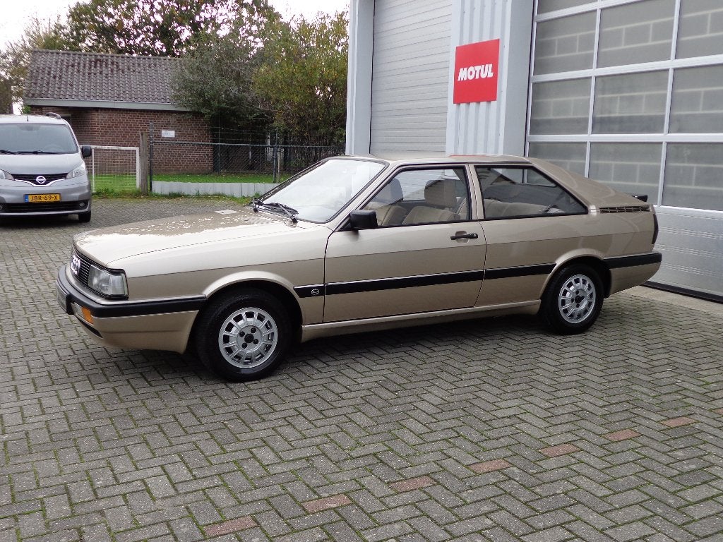 Audi GT Coupé 1985 in perfecte staat 1e eigenaar, Auto's, Voorwielaandrijving, Beige, Beige, Handgeschakeld