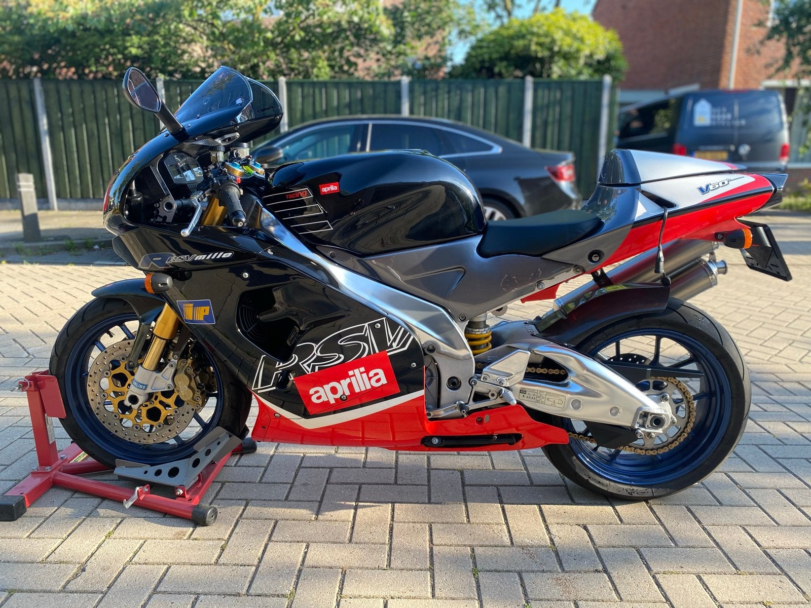 Aprilia RSV Mille R - Bouwjaar 2000, 2 cilinders, Sportuitlaat, Motorrijbewijs A, Gebruikt