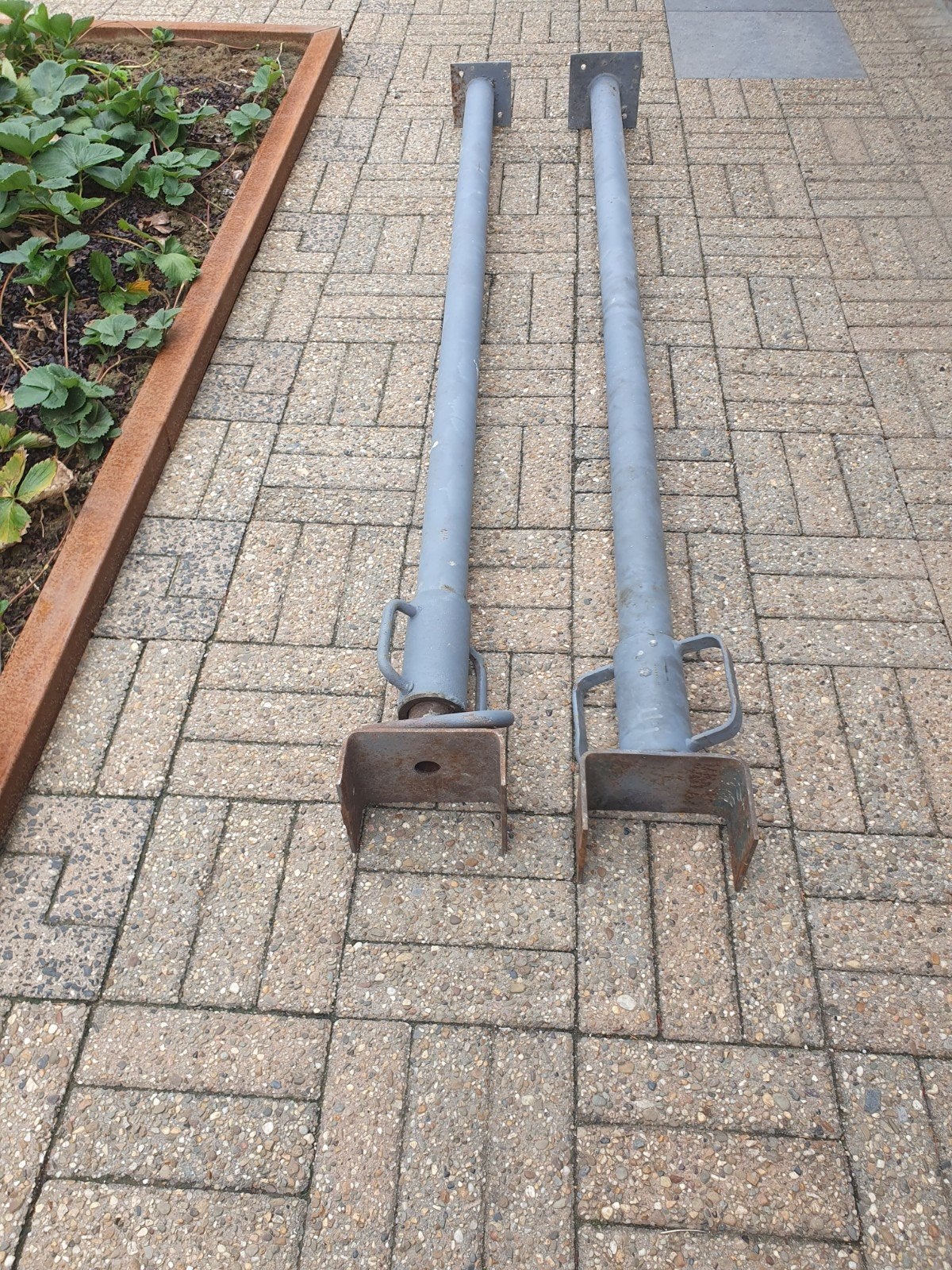 Bouwstempels - Set van 2, Ophalen, Gebruikt, Overige typen, 2 tot 5 meter