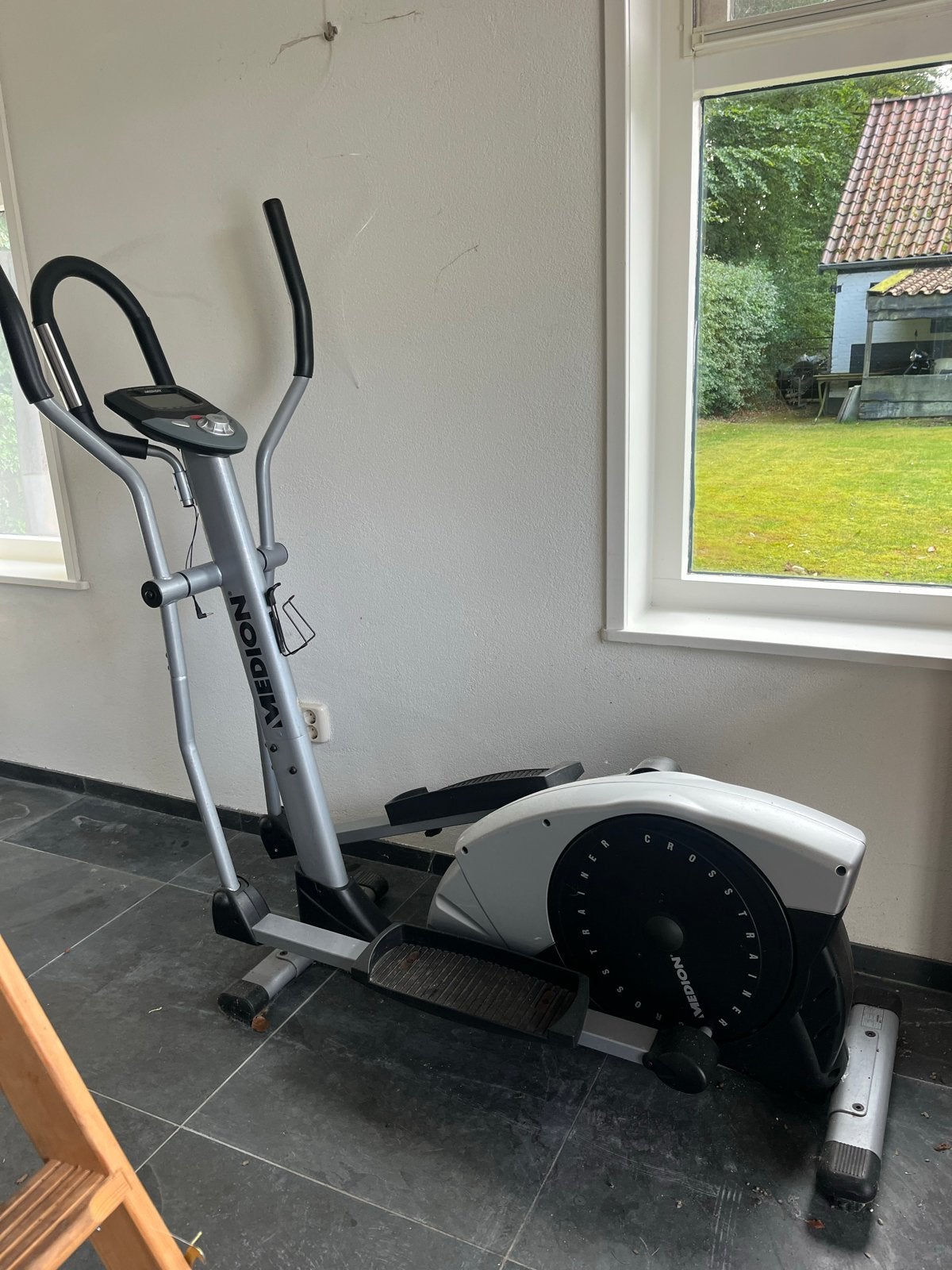 Medion Crosstrainer - Ideaal voor Thuis Workouts, Sport en Fitness, Ophalen, Gebruikt, Armen, Crosstrainer