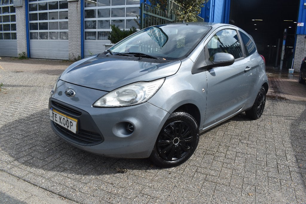 Ford Ka 1.2 51KW 2010 Grijs  NIEUWE APK KEURING, Auto's, Voorwielaandrijving, 1242 cc, 4 cilinders, 4 stoelen