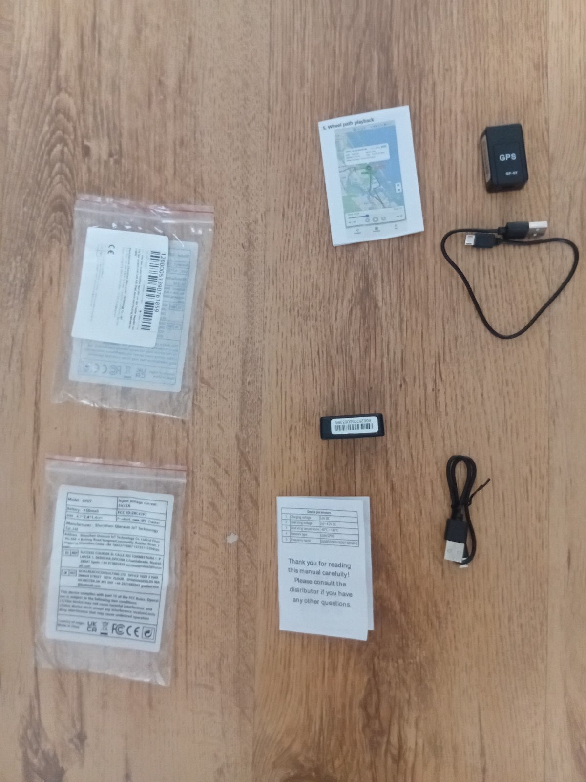 Mini GPS Tracker met USB-kabel en handleiding, Ophalen of Verzenden, Zo goed als nieuw