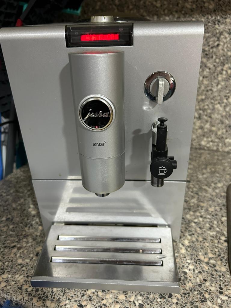 Jura Ena 5 (met defect), Witgoed en Apparatuur, Koffiezetapparaten, Gebruikt, Koffiemachine, Afneembaar waterreservoir, Koffiebonen