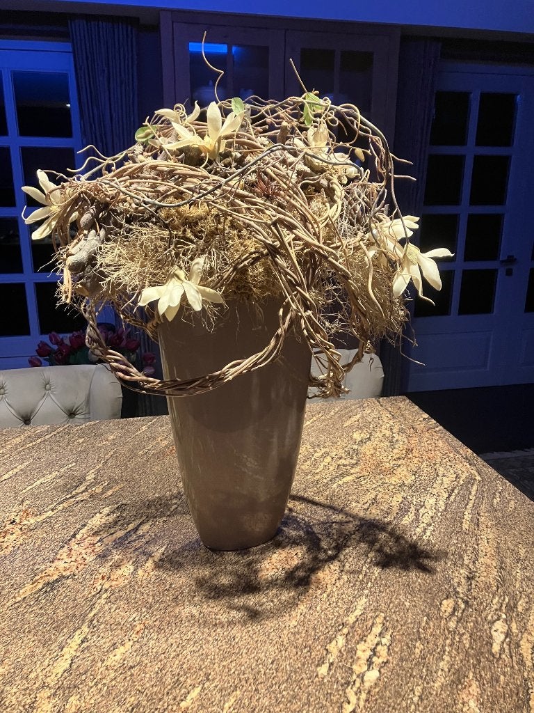 Groot kunstbloemstuk met takken en bloemen in hoge vaas, Ophalen, Gebruikt, Beige, 85 cm