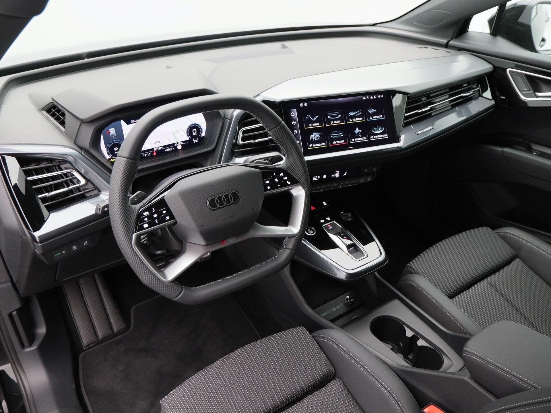 Audi Q4 e-tron 45 quattro | S Edition Competition | 286 PK |, Auto's, Gebruikt, 82 kWh, Automatische klimaatregeling, Zwart