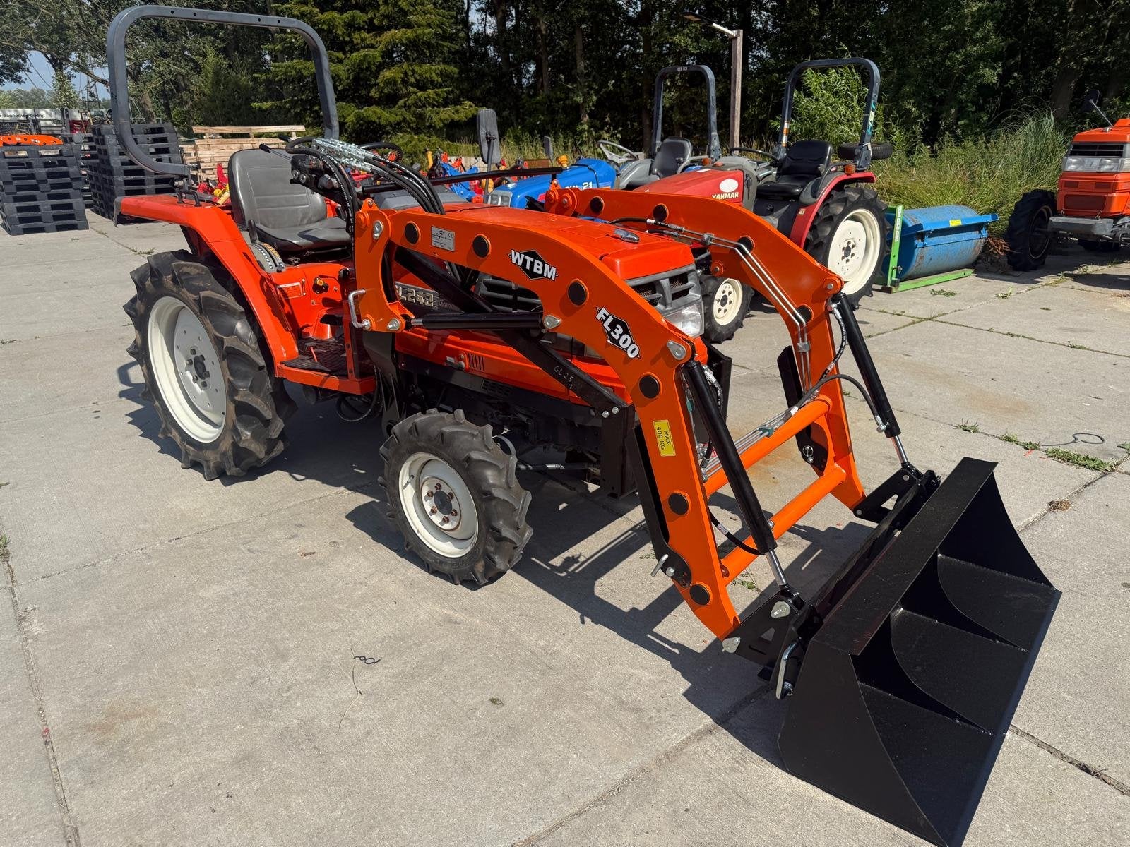 Kubota GL240 met voorlader, Overige typen