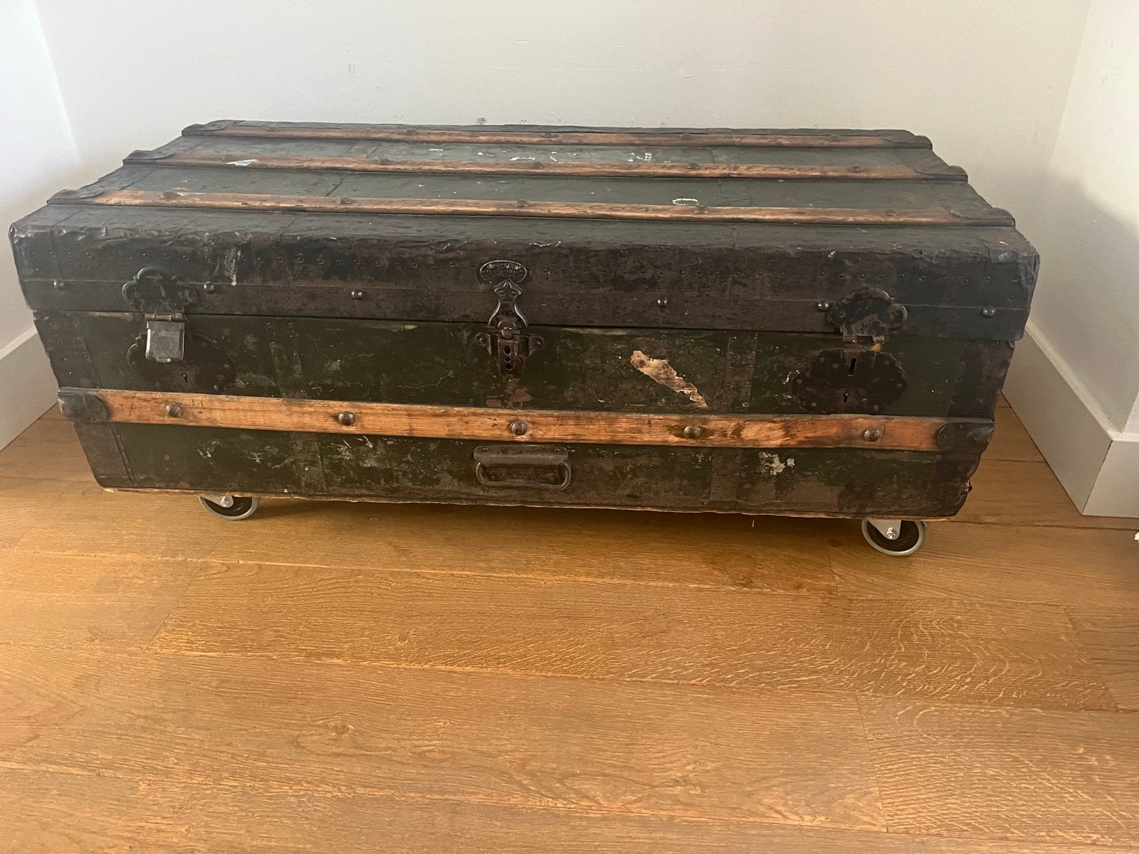 Antieke militaire kist op wielen - Uniek decoratiestuk, Huis en Inrichting, Ophalen, Gebruikt, 100 tot 150 cm, 75 tot 100 cm