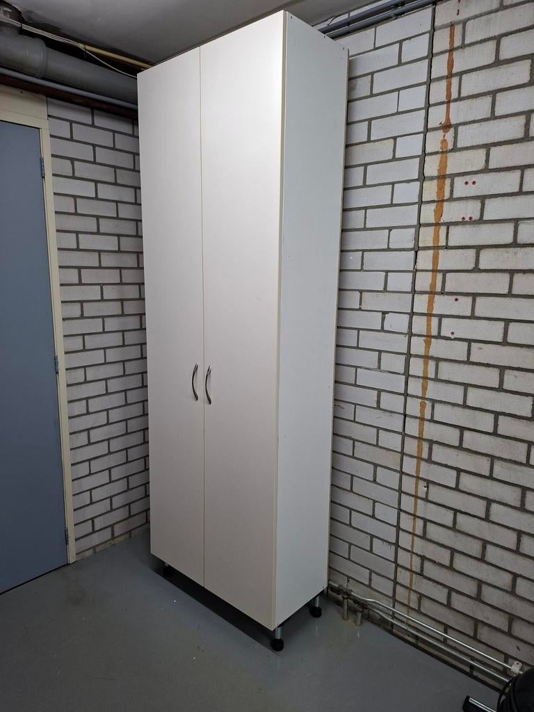 Opbergkast, Ophalen, Gebruikt, 25 tot 50 cm, 200 cm of meer