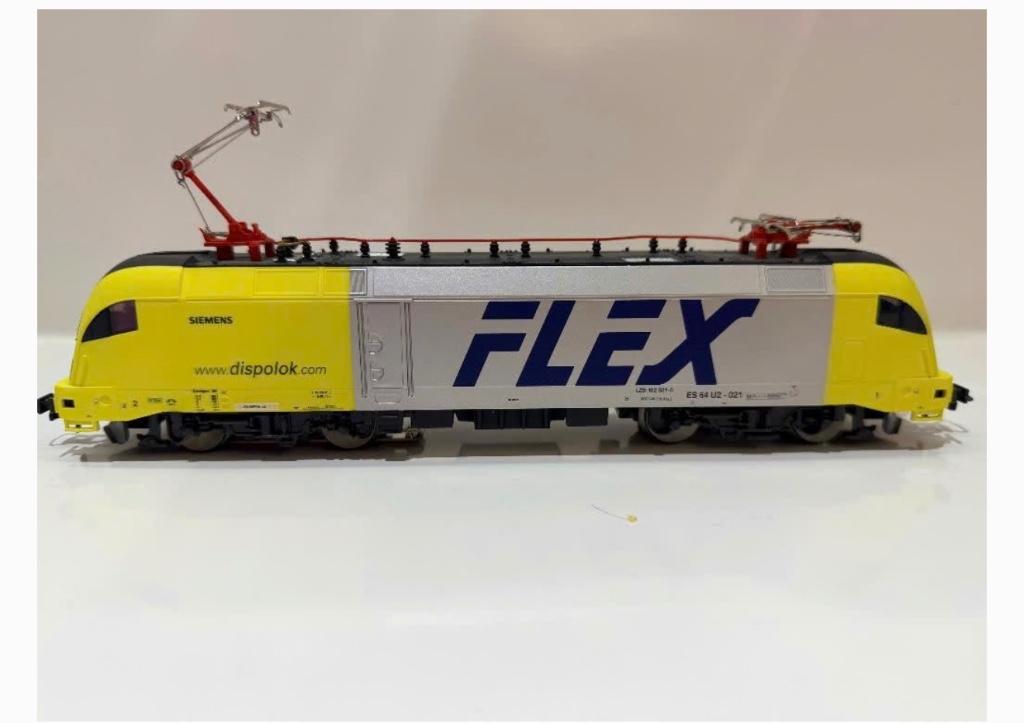 Piko Taurus ES-64 Dispolok Flex digitaal 3 rail, Ophalen, Piko, Zo goed als nieuw, Analoog