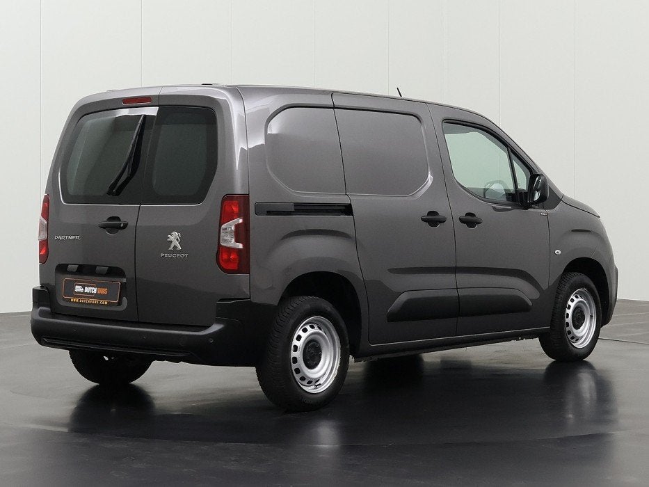 Peugeot Partner 1.5HDi | 3-Persoons | Navigatie | Multimedia, Dealer onderhouden, Stof, Gebruikt, 4 cilinders