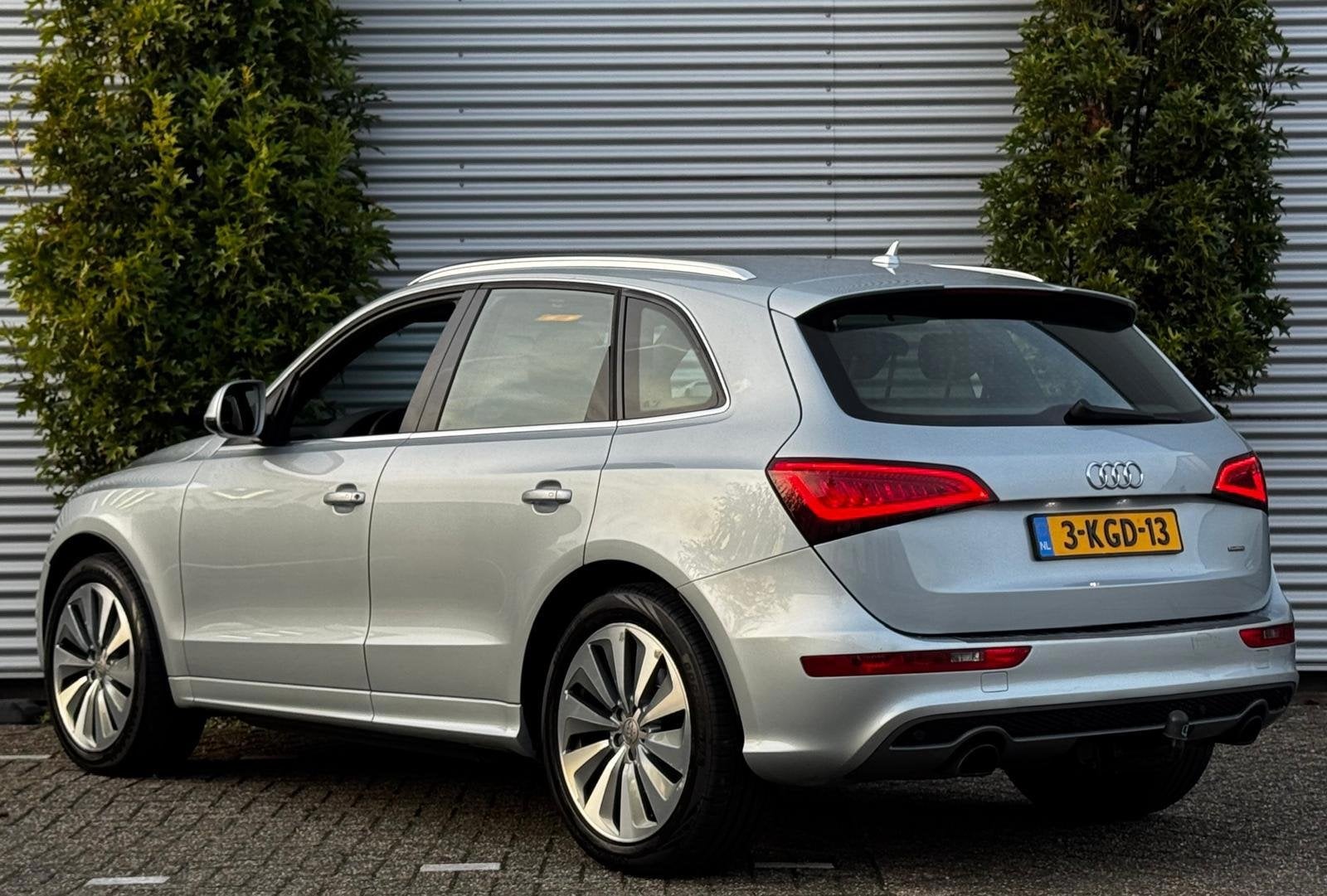 Audi Q5 2.0 TFSI hybrid quattro S Edition LEDER / XENON / NA, Auto's, Automaat, Euro 5, Gebruikt, Zwart