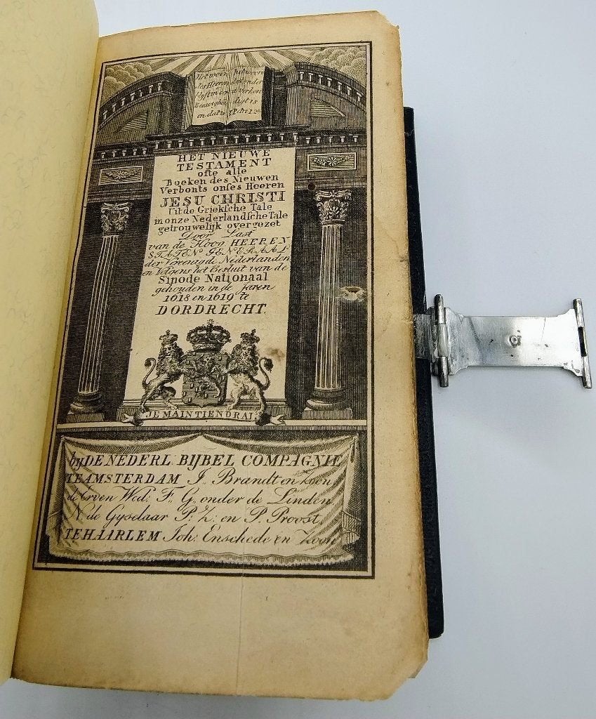 Bijbel met zilveren slot, H.H. van de Dool, Schoonhoven 1839, Antiek en Kunst, Verzenden