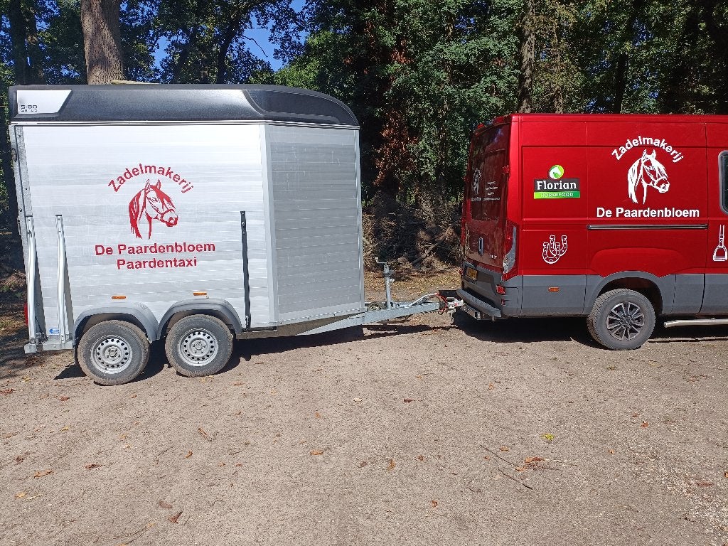 paardentaxi zadelmakerij de paardenbloem