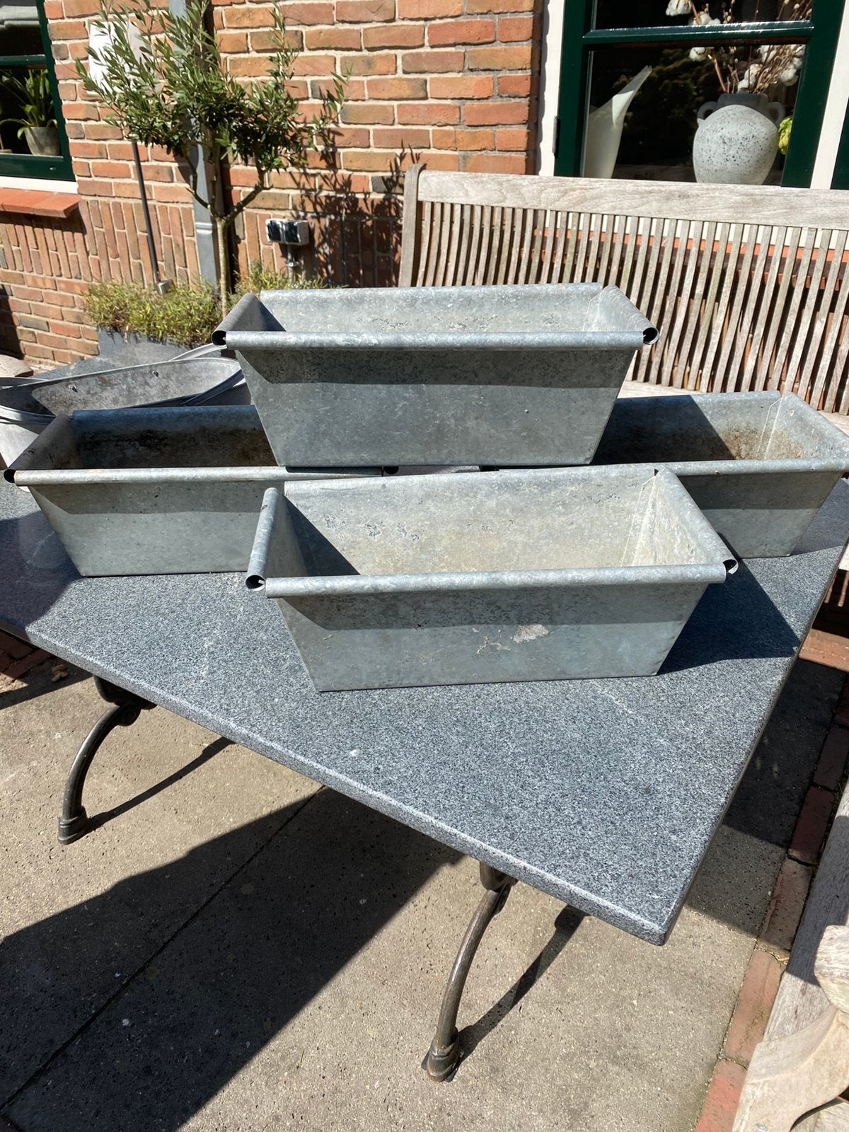 Zinken bloembakken, Gebruikt, Minder dan 30 cm, Ophalen of Verzenden, Balkon