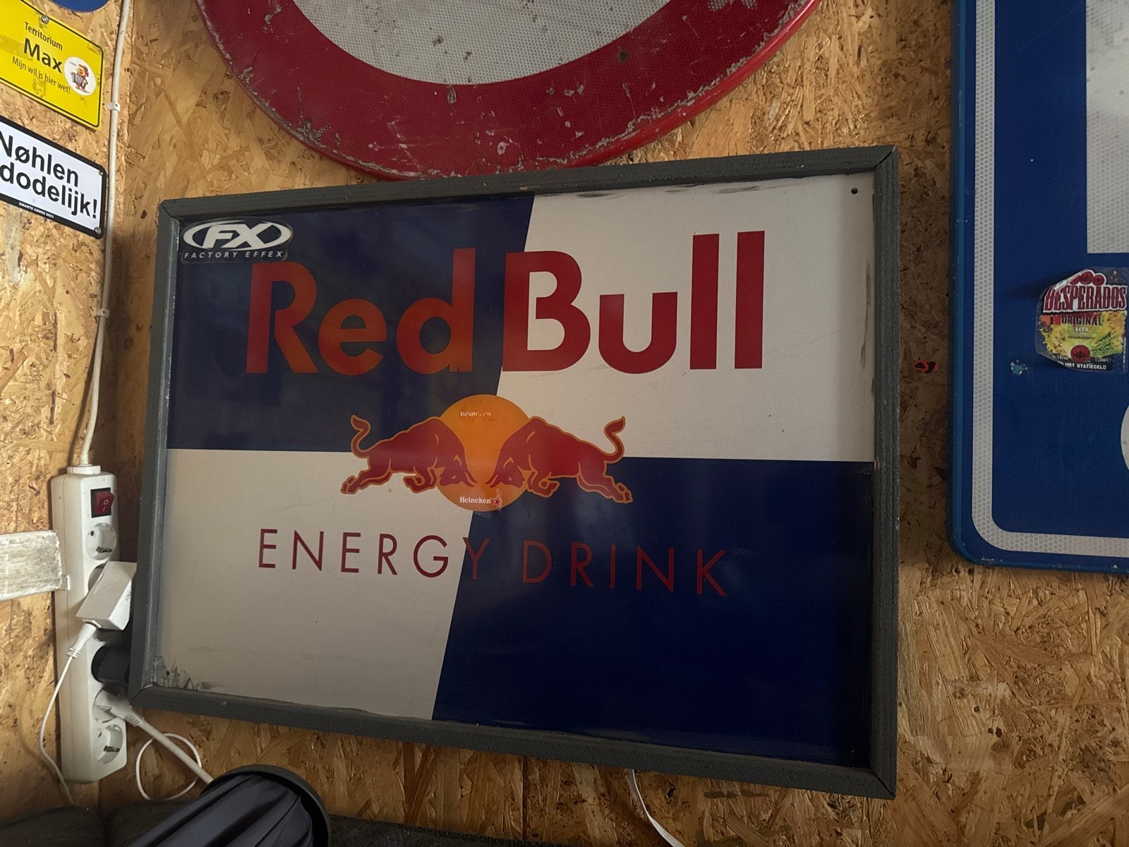 Red Bull Reclamebord - Vintage Look, Verzamelen, Merken en Reclamevoorwerpen, Ophalen, Gebruikt, Reclamebord