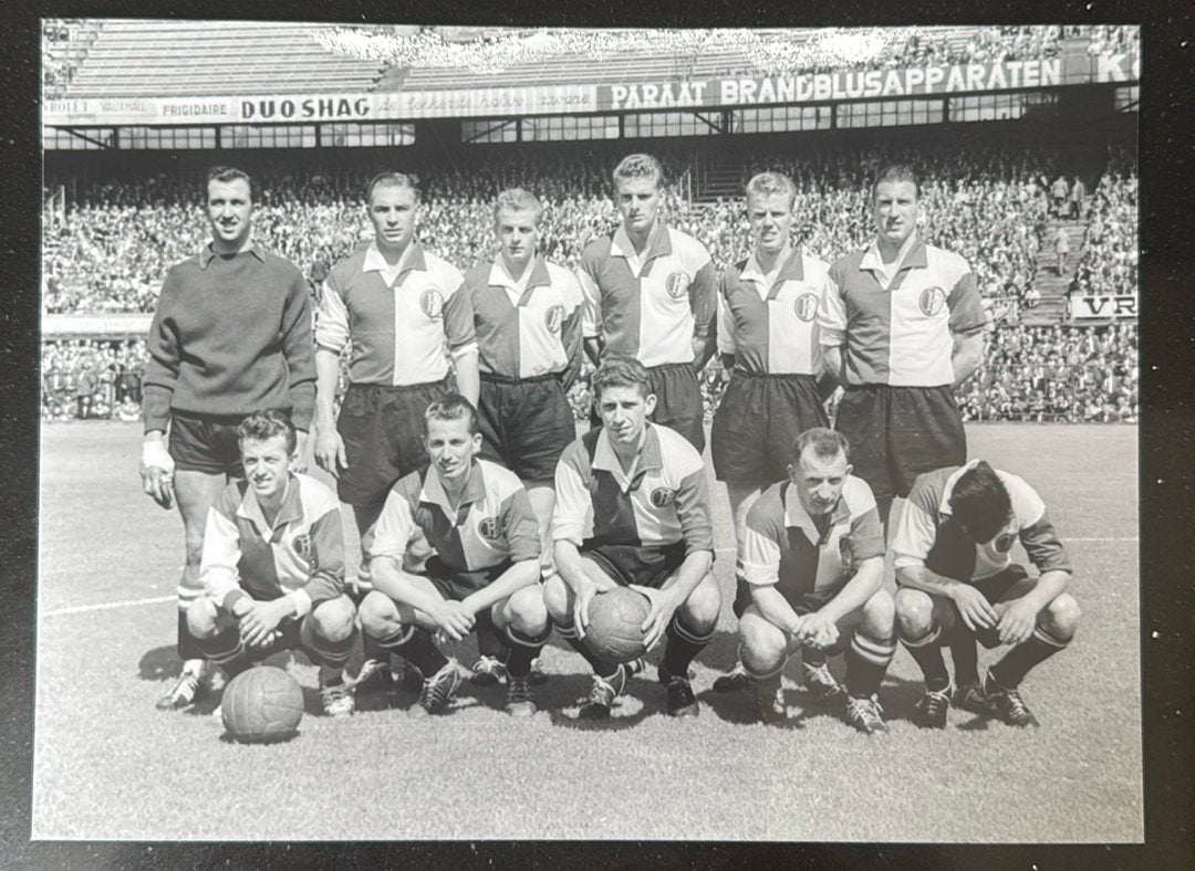 Feyenoord elftalfoto 1958/59 Piet Bouts, Ophalen of Verzenden, Gebruikt, Feyenoord, Poster, Plaatje of Sticker