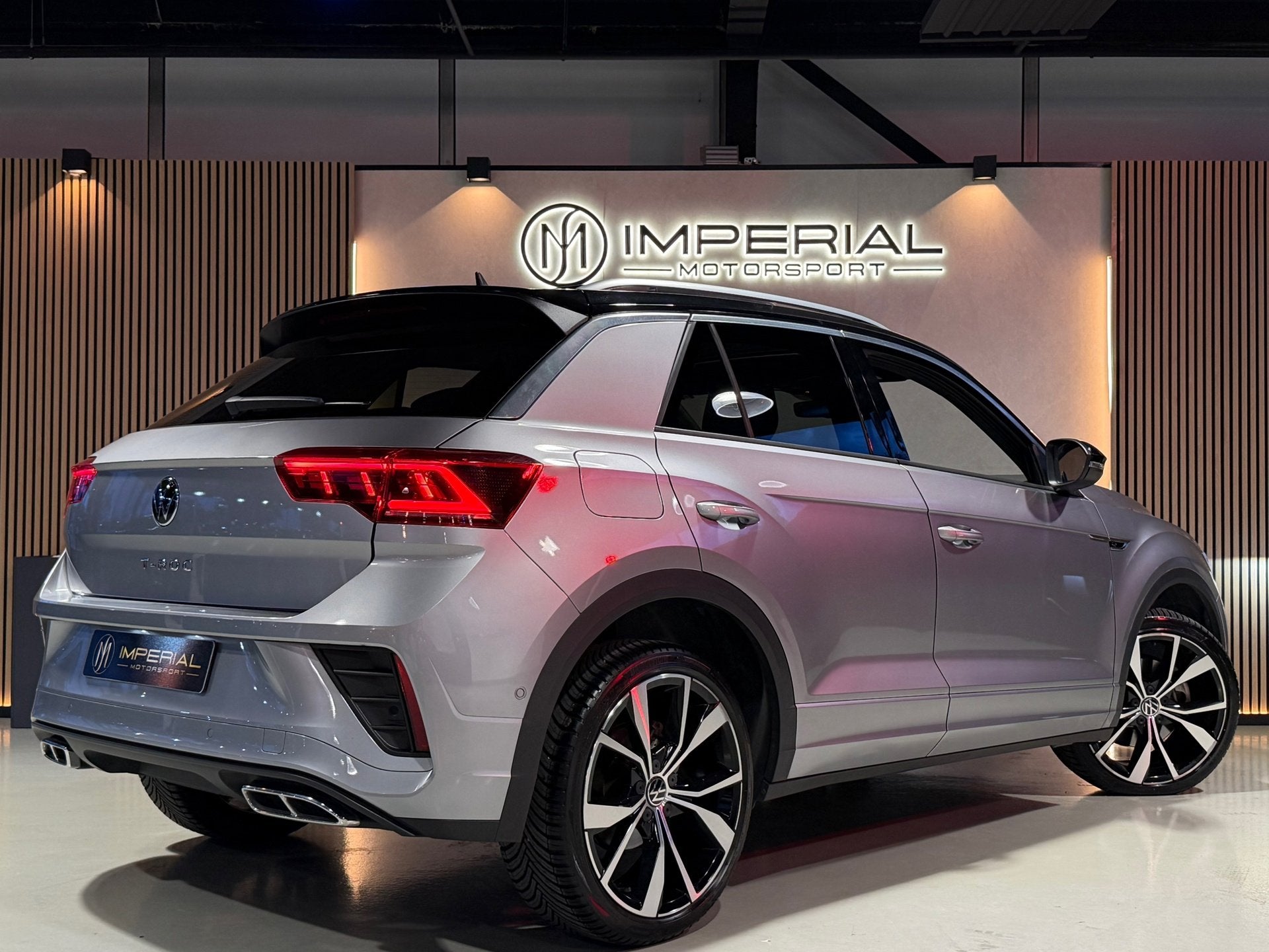 Volkswagen T-Roc 1.5 TSI R-Line Pano|Leder|Beats|Keyl|Led|IQ, Dealer onderhouden, 1258 kg, 4 cilinders, 150 pk