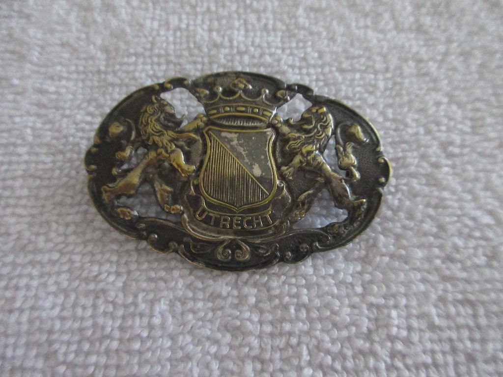 Zilveren/verzilverde? broche stad Utrecht., Ophalen of Verzenden