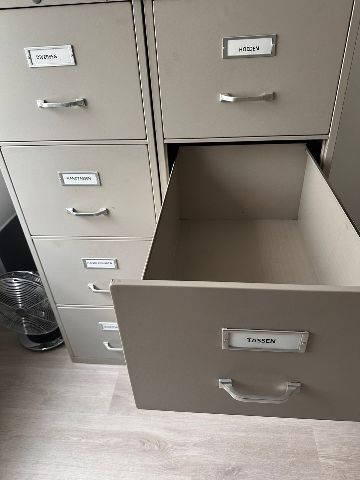 Industriële vintage archiefkasten 2 stuks, Huis en Inrichting, Kasten | Roldeurkasten en Archiefkasten, Ophalen, Gebruikt, 100 tot 150 cm